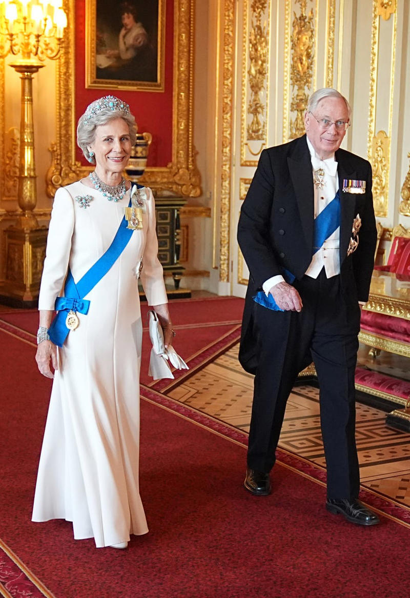 A Peek Inside the Royal Family’s Luxurious French State Banquet