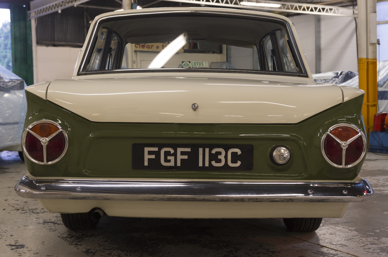 Ford Cortina Mk1 (cont.) Bringing up the rear, 1. Tucker Torpedo (1948), Tucker Torpedo (cont.), 2. Volkswagen Beetle (1945-2003), Volkswagen Beetle (cont.), 3. Chevrolet Bel Air Mk2 (1955-’57), Chevrolet Bel Air Mk2 (cont.), 4. Facel Vega HK500 (1959-’62), Facel Vega HK500 (cont.), 5. Cadillac Eldorado Mk4 (1959-’60), Cadillac Eldorado Mk4 (cont.), 6. Chevrolet El Camino Mk1 (1959-’60), Chevrolet El Camino Mk1 (cont.), 7. Lincoln Continental Mk3 Convertible (1959-’60), Lincoln Continental Mk3 Convertible (cont.), 8. Chevrolet Corvette C1 (1953-’62), Chevrolet Corvette C1 (cont.), 9. Dodge Polara Mk1 (1960-’61), Dodge Polara Mk1 (cont.), 10. Plymouth Valiant Mk1 (1960-’62), Plymouth Valiant Mk1 (cont.), 11. Ford Cortina Mk1 (1962-’66), Ford Cortina Mk1 (cont.), 12. Rover P6 (1963-’77), Rover P6 (cont.), 13. Ford Mustang Mk1 (1964-’73), Ford Mustang Mk1 (cont.), 14. Mazda Cosmo 110S (1967-’72), Mazda Cosmo 110S (cont.), 15. Mercury Cougar Mk1 (1967-’70), Mercury Cougar Mk1 (cont.), 16. Range Rover Mk1 (1969-’94), Range Rover Mk1 (cont.), 17. Dodge Charger Mk2 (1968-’70), Dodge Charger Mk2 (cont.), 18. Ford Cortina Mk3 (1969-’76), Ford Cortina Mk3 (cont.), 19. Hillman Avenger Mk1 (1970-’79), Hillman Avenger Mk1 (cont.), 20. Vauxhall Firenza (1971-’75), Vauxhall Firenza (cont.), 21. Mercedes-Benz 116-series S-Class (1972-’80), Mercedes-Benz 116-series S-Class (cont.), 22. Lancia Stratos (1973-’78), Lancia Stratos (cont.), 23. Lamborghini Countach (1974-’90), Lamborghini Countach (cont.), 24. Maserati Khamsin (1974-’82), Maserati Khamsin (cont.), 25. Pontiac Firebird Trans Am Mk2 (1970-’81), Pontiac Firebird Trans Am Mk2 (cont.), 26. Porsche 911 (1974-’89), Porsche 911 (cont.), 27. Ferrari Testarossa (1984-’91), Ferrari Testarossa (cont.), 28. Maserati 3200GT (1998-2002), Maserati 3200GT (cont.), 29. BMW Z8 (1998-2003), BMW Z8 (cont.)