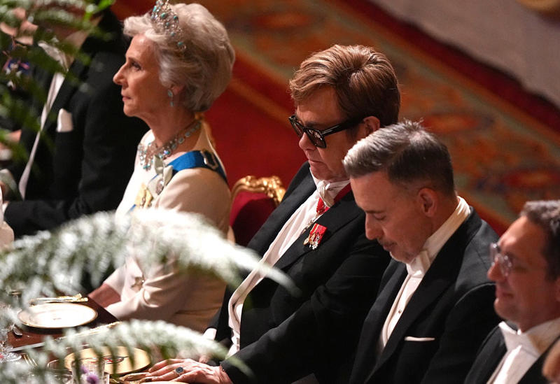A Peek Inside the Royal Family’s Luxurious French State Banquet