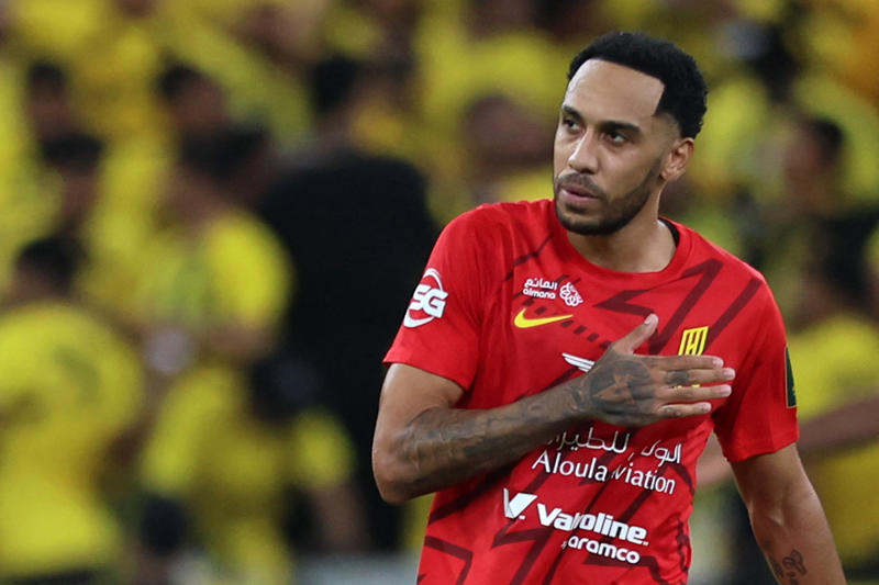 Latest transfer news headlines, Munoz 'open' to Crystal Palace exit, Madueke medical, Chelsea in advanced talks for £25m deal, Gibbs-White to Tottenham twist, Kudus explains Spurs decision, Will Noni Madueke play in Club World Cup final?, Crystal Palace seal Borna Sosa deal, Wissa bid rejected, Spurs remain interested, DONE DEAL, Rashford to Barcelona latest, Rodrygo asking price, Jackson could leave Chelsea, Henderson to join Brentford, Why Arsenal want Madueke, Romero decision, Kudus shirt number, Arsenal to sign Madueke, Trossard agrees terms, Gibbs-White medical today, Madueke set for Arsenal medical, Tottenham sign Kudus, Madueke to Arsenal, here we go!, Spurs announce Kudus, Luton land Wells, Barcelona set Casado price, Fishel leaves Chelsea, Real agree Carreras deal, Exeter loan Palace keeper, Sainz set for Porto, Cresswell signs for Stoke, ICYMI: Arsenal set to smash women's world-record transfer fee, Forest table Wissa offer amid Spurs interest, Elliot 'certain' to leave Liverpool his summer, Konate Real's top target, Brighton could sell Ferguson, Arsenal dealt blow in Rodrygo pursuit, Gibbs-White having Spurs medical tomorrow, Arsenal break world record for Liverpool's Smith, DONE DEAL, Barca not fully sold on Rashford, Ronaldo wants Rudiger at Al Nassr, Dalot gets United No 2 shirt, Gibbs-White to Spurs 'accelerating quickly', City youngster joins Leverkusen, Arsenal fans start #NoToMadueke petition, De Zerbi wants Auba Marseille return, Penders set for Strasbourg loan, Spurs turn attention to Gibbs-White, Arsenal handed new Rodrygo boost, Arsenal to make contact for Eze deal, Petrovic agreement close, Mosquera 'future in limbo', Rodrygo told Real Madrid exit is likely, Cunha reveals pride at Man Utd shirt number decision, Benfica eye Joao Felix return, Arteta and Berta react to Norgaard transfer, Norgaard reveals Raya talks, Man United reveal plan for new signing, Arsenal confirm Norgaard signing, DONE DEAL, Tottenham get surprise Mohammed Kudus boost, Gyokeres twist, Henderson statement, DONE DEAL, New Arsenal signings train, Chelsea prize money, Henderson leaves Ajax, Roma target Mavropanos, Parma target Arsenal midfielder, Real Madrid schedule Rodrygo talks, Gyokeres update, Eze twist, Kudus medical today, Rodrygo to Arsenal boost, Arsenal make Madueke bid, Arsenal get Gyokeres boost, New Leicester City manager decided, Real Madrid legends depart, Rodrygo misses out again for Real, Inter Miami look to La Liga star, Aubameyang nears new club, Gyokeres to skip Sporting training, Nournemouth in 'advanced talks' for Petrovic, Spurs agree deal for Kudus, Spurs move forward in Wissa pursuit, Arsenal in Madueke talks, Newcastle to accelerate Grealish talks, Liverpool hold Taylor talks, Sunderland monitoring Adingra, Arsenal make Madueke contact, Talbi signs for Sunderland, Arsenal commence Madueke checks, Forest line up Bakayoko, Henderson to leave Ajax