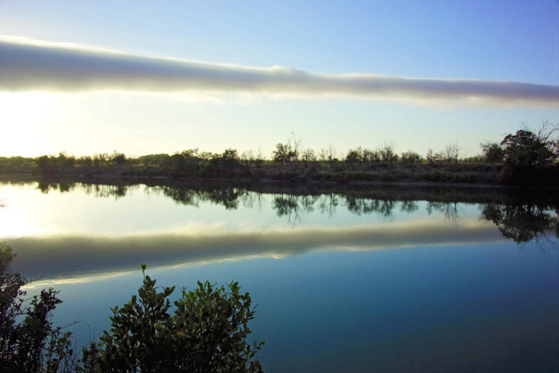 The The rare roll cloud, Cloud species, A solitary cloud, Rough and rolling, Weather change, A cloud blanket, Thunderstorm downdraft, What makes it happen?, Coastal breeze, Is it dangerous?, Global warming, The "Morning Glory", Around the world