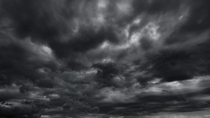 Thunderstorm downdraft The rare roll cloud, Cloud species, A solitary cloud, Rough and rolling, Weather change, A cloud blanket, Thunderstorm downdraft, What makes it happen?, Coastal breeze, Is it dangerous?, Global warming, The "Morning Glory", Around the world