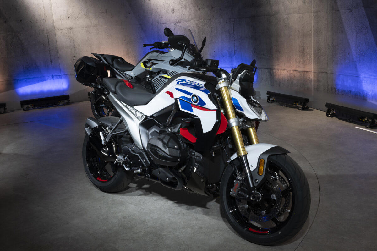 スタイリングの変化に注目！R 1300 Rの印象は“ストリートファイター”, 空力デザインと新型1300ccエンジンの組み合わせ, 鋭いピックアップが楽しいエンジン, アウトバーンで200km/hオーバーの世界を体感, 雨のワインディングも安心！ニュートラルなハンドリング, ドライ路面で真価発揮！シートとライディングポジションの完成度, オートシフターが生む快適さと集中力の持続, 写真で見るR 1300 Rの詳細