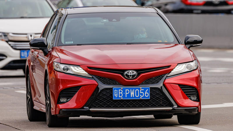 3. Toyota Camry 1. Ford Explorer (Various Years), 2. Honda CR‑V Hybrid (2025), 3. Infiniti QX50 (2019), 4. Chevrolet Traverse (2025), 5. Chevrolet Equinox (2025), 6. Hyundai Tucson, 7. Nissan Pathfinder (2025), 8. Mazda CX‑5 (Used), 9. Chevrolet Trailblazer, 10. Buick Encore GX, 1. Lucid Air Touring (2025), 2. 2025 Subaru Forester, 3. Toyota Camry, 4. BMW X3 (G45), 5. Kia EV6, 6. Volvo EX30, 7. Mercedes-Benz GLC Series, 8. Volkswagen Touareg R, 9. Lexus NX (2024/25), 10. Audi A5 (2025)