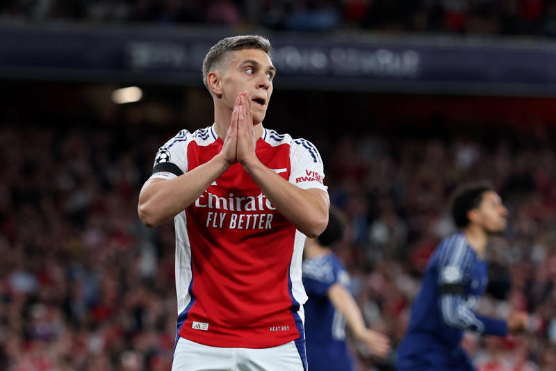 Latest transfer news headlines, Man Utd in talks over double midfielder deal, Tottenham still hopeful over Gibbs-White, Arsenal to make Eze bid, Madueke set for Arsenal medical, Gyokeres to Arsenal deal 'absolutely on', Maresca confirms Madueke deal, Arsenal eye Eze alternative, Newcastle sign Elanga, Gyokeres due back at Sporting, Real sell one more, Real considering huge bid for Liverpool star, Petrovic deal agreed, Woltemade offer knocked back, Liverpool considering Gordon, Bayern make Diaz offer, Liverpool to open Ekitike talks, Benfica want 50% of Felix, Antony nearing Man Utd exit, Bissouma to Fener?, United ready to gazump Gala, Jackson not untouchable, Propper set for Twente return, Rohl set for stunning Sheff Wednesday comeback, Aubameyang in line for Marseille return, Rodrygo to Arsenal update, Munoz 'open' to Crystal Palace exit, Madueke medical, Chelsea in advanced talks for £25m deal, Gibbs-White to Tottenham twist, Kudus explains Spurs decision, Will Noni Madueke play in Club World Cup final?, Crystal Palace seal Borna Sosa deal, Wissa bid rejected, Spurs remain interested, DONE DEAL, Rashford to Barcelona latest, Rodrygo asking price, Jackson could leave Chelsea, Henderson to join Brentford, Why Arsenal want Madueke, Romero decision, Kudus shirt number, Arsenal to sign Madueke, Trossard agrees terms, Gibbs-White medical today, Madueke set for Arsenal medical, Tottenham sign Kudus, Madueke to Arsenal, here we go!, Spurs announce Kudus, Luton land Wells, Barcelona set Casado price, Fishel leaves Chelsea, Real agree Carreras deal, Exeter loan Palace keeper, Sainz set for Porto, Cresswell signs for Stoke, ICYMI: Arsenal set to smash women's world-record transfer fee, Forest table Wissa offer amid Spurs interest, Elliot 'certain' to leave Liverpool his summer, Konate Real's top target, Brighton could sell Ferguson, Arsenal dealt blow in Rodrygo pursuit, Gibbs-White having Spurs medical tomorrow, Arsenal break world record for Liverpool's Smith, DONE DEAL, Barca not fully sold on Rashford, Ronaldo wants Rudiger at Al Nassr, Dalot gets United No 2 shirt, Gibbs-White to Spurs 'accelerating quickly', City youngster joins Leverkusen, Arsenal fans start #NoToMadueke petition, De Zerbi wants Auba Marseille return, Penders set for Strasbourg loan, Spurs turn attention to Gibbs-White, Arsenal handed new Rodrygo boost, Arsenal to make contact for Eze deal, Petrovic agreement close, Mosquera 'future in limbo', Rodrygo told Real Madrid exit is likely, Cunha reveals pride at Man Utd shirt number decision, Benfica eye Joao Felix return, Arteta and Berta react to Norgaard transfer, Norgaard reveals Raya talks, Man United reveal plan for new signing, Arsenal confirm Norgaard signing, DONE DEAL, Tottenham get surprise Mohammed Kudus boost, Gyokeres twist, Henderson statement, DONE DEAL, New Arsenal signings train, Chelsea prize money, Henderson leaves Ajax, Roma target Mavropanos, Parma target Arsenal midfielder
