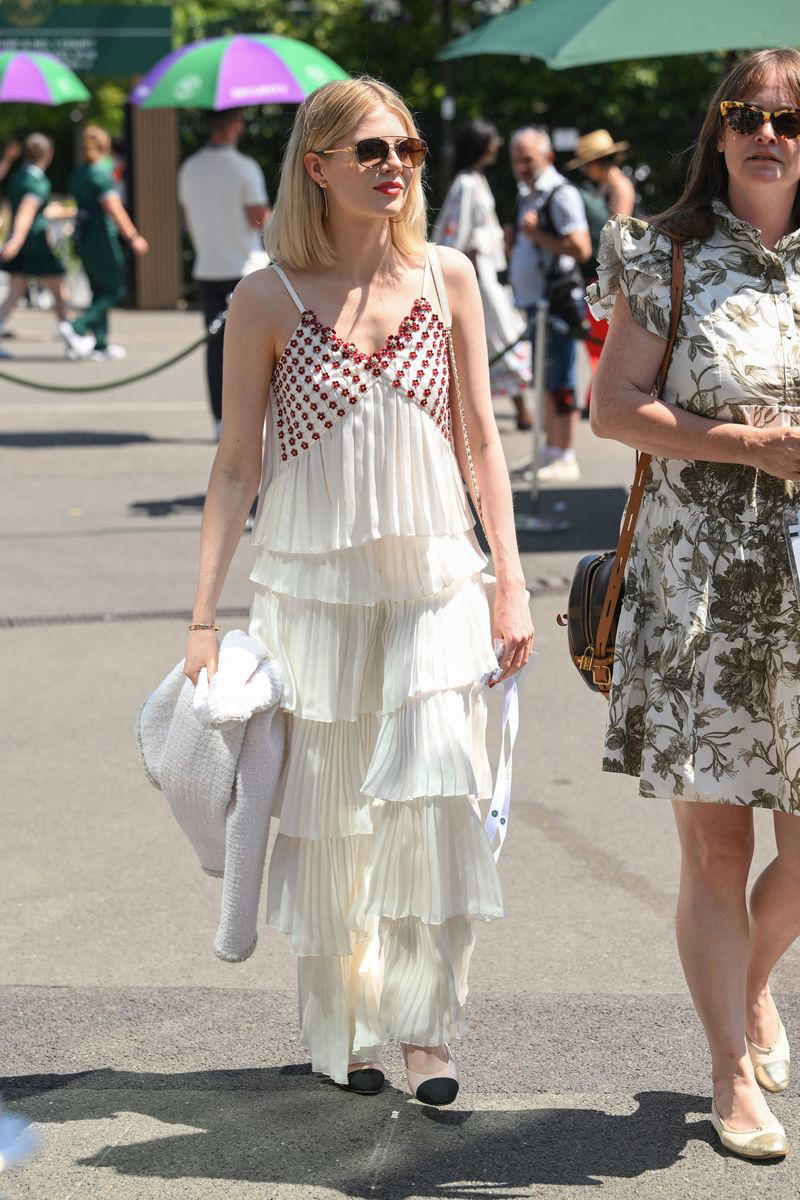 2) Jodie Comer in Strathberry, 3) Naomi Ackie in Toteme, 4) Marisa Abela in Strathberry, 5) Keira Knightley in Chanel, 6) Nicole Kidman in Brunello Cucinelli, 7) Sienna Miller in Ralph Lauren, 8) The Princess of Wales in Self-Portrait, 9) Joey King in Ralph Lauren, 10) Leslie Mann in Dior, 11) Jenna Coleman in Miu Miu, 12) Lucy Boynton in Chanel, 13) Monica Barbaro and Andrew Garfield, 14) Sienna Miller in Alessandra Rich, 15) Priyanka Chopra in Ralph Lauren, 16) Olivia Dean in Aym Studios, 17) Cate Blanchett in Giorgio Armani, 18) Maude Apatow in Ralph Lauren, 19) Olivia Rodrigo in vintage Ralph Lauren, 20) Lily Collins in Stella Jean, 21) Ellie Bamber in Maison Margiela, 22) Olivia Cooke in Ralph Lauren