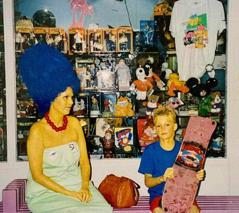 22. The Siiiiiimpsons 1. Back When School Pictures Were a Bit More … Creative, 2. Man Who Spent Two Years Traveling the U.S. in His 1950 Chevy Pickup Truck, 3. His First Girlfriend Punched Him in the Eye, 4. Arcade Birthday Party, 5. Rad Sears Catalog, 6. Dirt Bike for Christmas, 7. Nirvana Making Funny Faces, 8. Mom Holding a Baby While Doing Her Master’s Thesis on a Macintosh Classic II, 9. U.S. Marines Driving Through Burning Oil Fields in Kuwait, 10. Wedding Smiles, 11. Grandma Playing Duck Hunt on the Nintendo, 12. More Than One Million People Attended the ‘Metallica’ Concert in Moscow, Shortly Before the USSR Collapsed, 13. Working in the Galley of the U.S. Submarine Trepang, 14. That Decor, Though, 15. Diet Pepsi for Dad’s Birthday, 16. Dolly During Desert Storm, 17. Super Soaker Time!, 18. Drinking Coffee From the Thermos and Checking the Map Before Hitting the Highway, 19. Calling for Directions While Honeymooning, 20. Roommates at Michigan State University, 21. The Siiiiiimpsons, 22. Cozy Coupe Car Wash, 23. Wintertime in Idaho, 24. Unwrapping a Super Soaker 50, 25. On Top of the World Trade Center, 26. River Phoenix and Keanu Reeves, 27. Fanny Pack Styling, 28. Johnny Depp and Winona Ryder