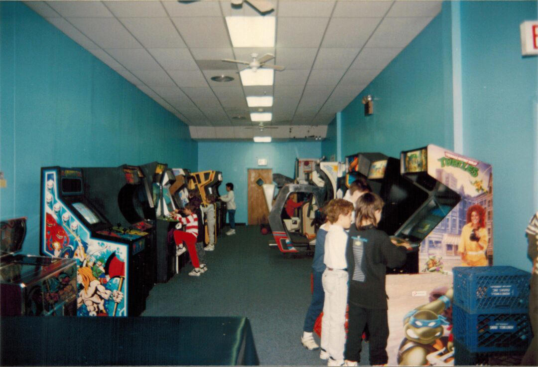 4. Arcade Birthday Party 1. Back When School Pictures Were a Bit More … Creative, 2. Man Who Spent Two Years Traveling the U.S. in His 1950 Chevy Pickup Truck, 3. His First Girlfriend Punched Him in the Eye, 4. Arcade Birthday Party, 5. Rad Sears Catalog, 6. Dirt Bike for Christmas, 7. Nirvana Making Funny Faces, 8. Mom Holding a Baby While Doing Her Master’s Thesis on a Macintosh Classic II, 9. U.S. Marines Driving Through Burning Oil Fields in Kuwait, 10. Wedding Smiles, 11. Grandma Playing Duck Hunt on the Nintendo, 12. More Than One Million People Attended the ‘Metallica’ Concert in Moscow, Shortly Before the USSR Collapsed, 13. Working in the Galley of the U.S. Submarine Trepang, 14. That Decor, Though, 15. Diet Pepsi for Dad’s Birthday, 16. Dolly During Desert Storm, 17. Super Soaker Time!, 18. Drinking Coffee From the Thermos and Checking the Map Before Hitting the Highway, 19. Calling for Directions While Honeymooning, 20. Roommates at Michigan State University, 21. The Siiiiiimpsons, 22. Cozy Coupe Car Wash, 23. Wintertime in Idaho, 24. Unwrapping a Super Soaker 50, 25. On Top of the World Trade Center, 26. River Phoenix and Keanu Reeves, 27. Fanny Pack Styling, 28. Johnny Depp and Winona Ryder