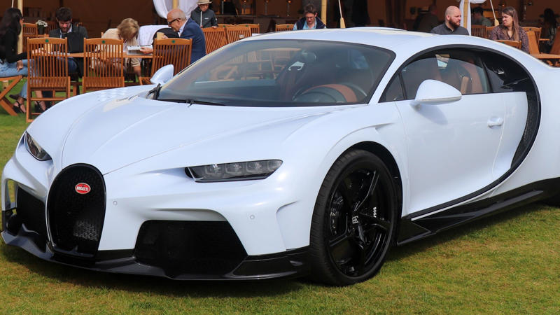 1. Ferrari, 2. Porsche, 3. Bentley, 4. Lamborghini, 5. Rolls-Royce, 6. Aston Martin, 7. McLaren, 8. Maserati, 9. Mercedes-Benz, 10. Bugatti Chiron, 11. Land Rover, 12. Lincoln, 14. Audi, 15. Tesla, 16. Koenigsegg, 17. Pagani, 18. Lexus, 19. Genesis, 20. Alfa Romeo