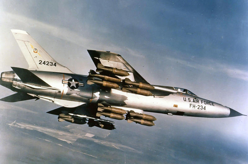 10: Tupolev Tu-104, 9: de Havilland Comet, 8: Gloster Meteor, 7: Vought F7U Cutlass, 6: C-87 Liberator Express, 5: Latécoère 631, 4: Vought F-8 Crusader, 3: Supermarine Scimitar, 2: Republic F-105 Thunderchief, 1: Yokosuka MXY-7 Ohka