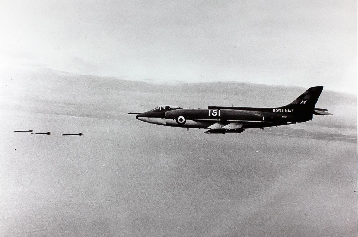 10: Tupolev Tu-104, 9: de Havilland Comet, 8: Gloster Meteor, 7: Vought F7U Cutlass, 6: C-87 Liberator Express, 5: Latécoère 631, 4: Vought F-8 Crusader, 3: Supermarine Scimitar, 2: Republic F-105 Thunderchief, 1: Yokosuka MXY-7 Ohka
