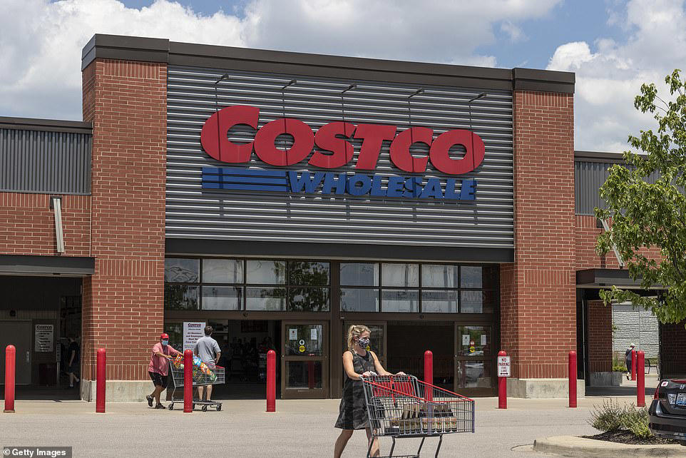 Walmart recalls 850k water bottles