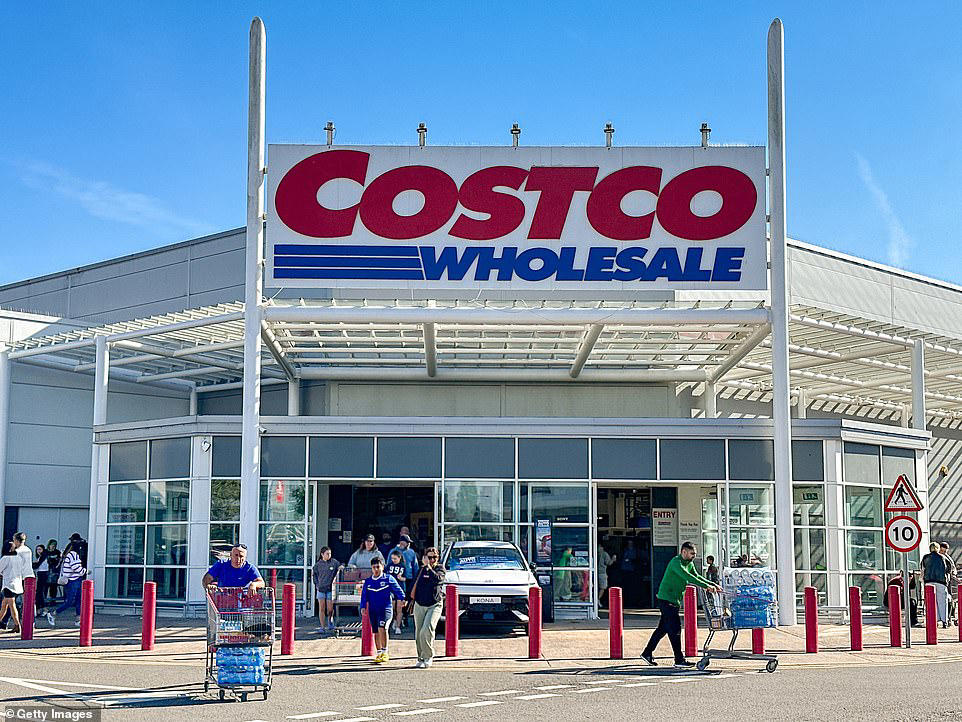 Walmart recalls 850k water bottles