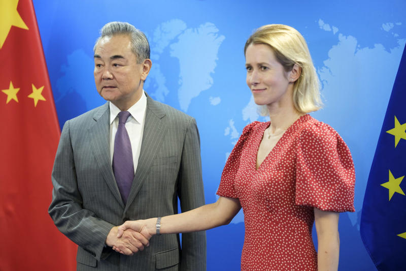 「ロシアの敗戦は受け入れられない」, 米国の矛先を逸らしたい中国, 公式には中立だが……, 地政学的な利害関係, 「無制限の」パートナーシップ, 「中国は当事者ではない」, 「客観的かつ一貫した」立場？, ウクライナに送られた中国人兵士, 「中国がロシア製兵器の部品を供給」