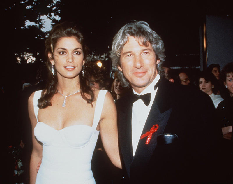 Johnny Depp and Winona Ryder, Brad Pitt and Juliette Lewis, Madonna and Sean Penn, Sylvester Stallone and Brigitte Nielsen, Goldie Hawn and Kurt Russell, Lisa Bonet and Lenny Kravitz, Matthew Broderick and Jennifer Grey, George Michael and Brooke Shields, Richard Gere and Cindy Crawford, Prince and Kim Basinger, Paula Abdul and Arsenio Hall, Mike Tyson and Robin Givens, Brad Pitt and Christina Applegate, Demi Moore and Emilio Estevez
