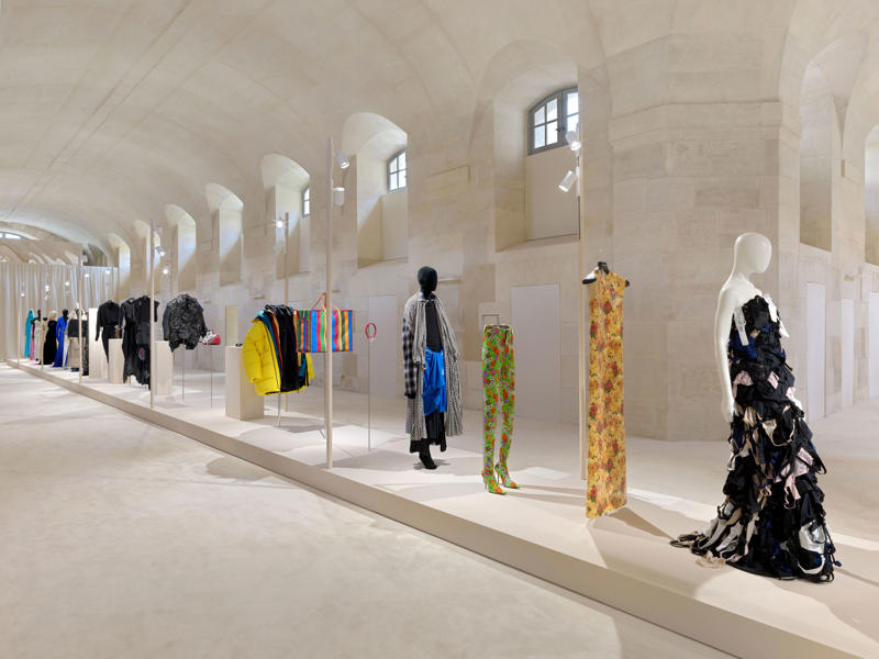 The Trousers at Giorgio Armani, Umit Benan’s New Store, The Cotton Peacoats at Prada, The Borzois at Dunhill, Trattoria Del Pescatore’s Lobster Catalan, The Row’s Slub Jersey Underwear, Auralee's New Bucket Bag, This Photo of YSL Playing Tennis, The Hippie Vibes at Lemaire, Balenciaga by Demna, The Lou Reed Soundtrack at Dries Van Noten, Steve Harvey Wearing Amiri, Yohji Yamamoto’s “Microplastics” Robe, Rick Owens, Bill Charlap’s performance at Bode, Jeans and Blazers, Lyas’s Dior Watch Party, Craig Green’s Tunic Shorts, The Scary Judge at AWGE, The Jacquemus Venue, These Celine Flats