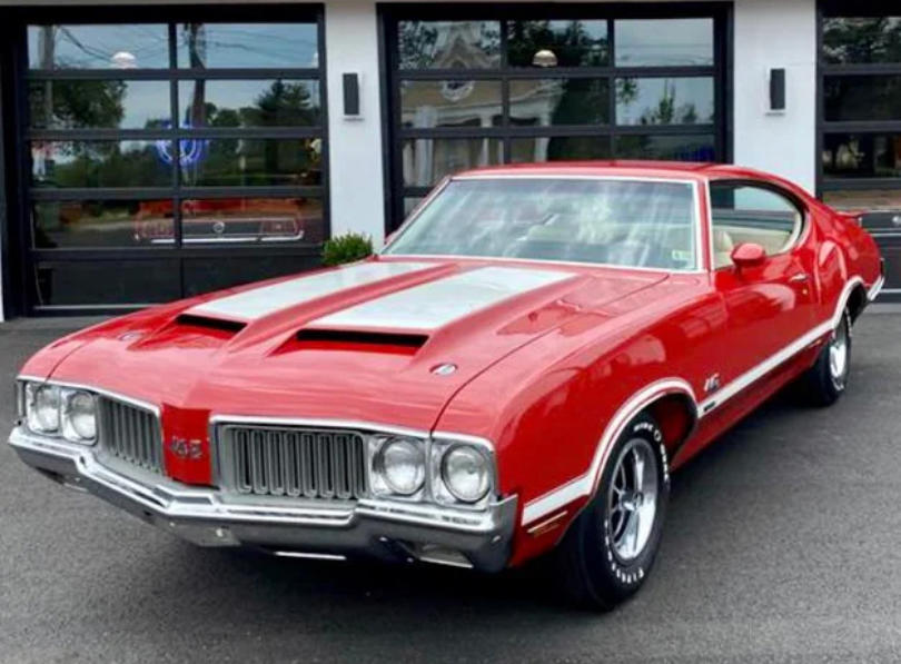 Oldsmobile 442 W-30 Plymouth Road Runner, Chevrolet Nova SS 396, Ford Mustang Boss 429, Chevrolet Chevelle SS 454 LS6, Dodge Super Bee, Plymouth GTX, Pontiac Firebird Trans Am 455, Pontiac GTO Judge, Oldsmobile 442 W-30, Buick GSX Stage 1, AMC Rebel Machine, Dodge Dart Sport 340, Mercury Cyclone Spoiler 429