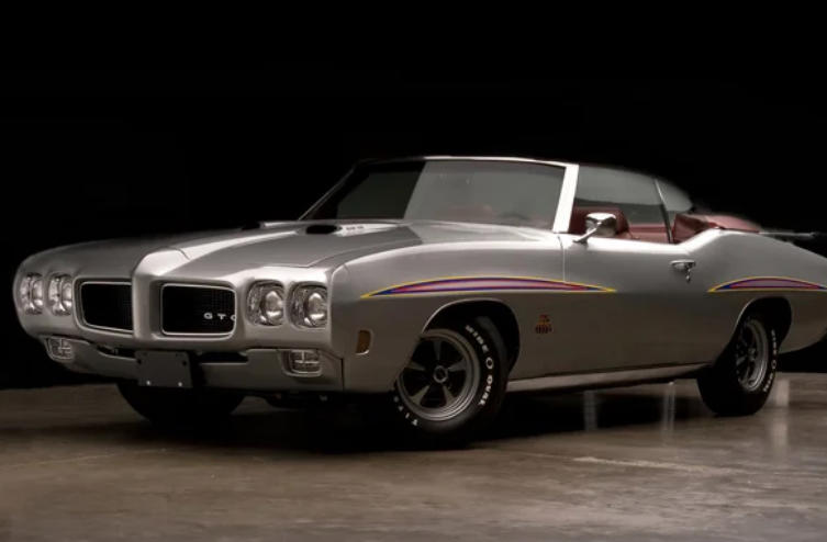 Pontiac GTO Judge Plymouth Road Runner, Chevrolet Nova SS 396, Ford Mustang Boss 429, Chevrolet Chevelle SS 454 LS6, Dodge Super Bee, Plymouth GTX, Pontiac Firebird Trans Am 455, Pontiac GTO Judge, Oldsmobile 442 W-30, Buick GSX Stage 1, AMC Rebel Machine, Dodge Dart Sport 340, Mercury Cyclone Spoiler 429