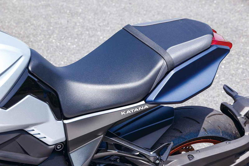 スズキ「KATANA」インプレ（宮崎敬一郎）, スズキ「KATANA」カラー・人気投票, スズキ「KATANA」各部装備・ディテール解説, スズキ「KATANA」主なスペック・製造国・燃費・価格, スズキ「KATANA」関連のおすすめ記事