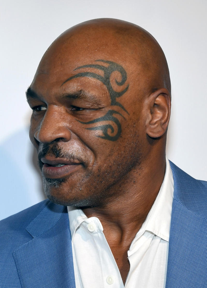 Mike Tyson Sinéad O'Connor, Sofia Richie, Shia LaBeouf, Karlie Kloss, David Chappelle, Mike Tyson, Bob Dylan, John Travolta, Isla Fisher, Orlando Bloom, Sharon Stone, Elizabeth Banks, Kate Capshaw, Jack Black, Ice Cube, Richard Gere, Sammy Davis, Jr., Alice Cooper, Julia Roberts, YoungBoy NBA, Oliver Stone, Elizabeth Taylor, George Harrison, David Bowie, Bettie Page, Sharmila Tagore, Connie Chung, Gary Busey, Tom Cruise, Katie Holmes, Ivanka Trump, Stephen Baldwin