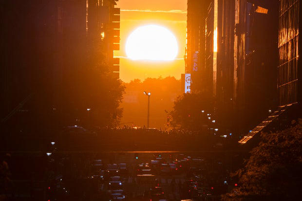Where to see Manhattanhenge tonight, Saturday's Manhattanhenge forecast, What is Manhattanhenge? , Manhattanhenge photos
