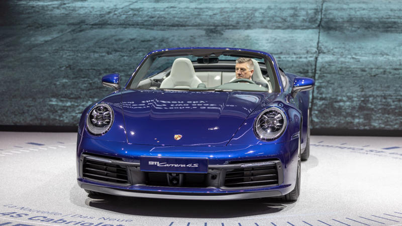 10. Porsche 911 Cabriolet (2019–Present) 1. Chevrolet Corvette C1, 2. Mazda MX-5 Miata, 3. Ford Mustang Convertible, 4. Porsche Boxster, 5. Mercedes-Benz SL (W113 “Pagoda”), 6. Shelby Cobra, 7. BMW 4 Series Convertible, 8. MINI Convertible (2016–Present), 9. Audi TT Roadster (2014–2023), 10. Porsche 911 Cabriolet (2019–Present), 1. Chrysler PT Cruiser Convertible, 2. Buick Cascada, 3. Nissan Micra CC, 4. Chevrolet SSR, 5. Suzuki X-90, 6. Chrysler Sebring Convertible (2008), 7. Range Rover Evoque Convertible, 8. Land Rover Freelander Convertible, 9. Lexus SC 430, 10. Dodge Dakota Convertible