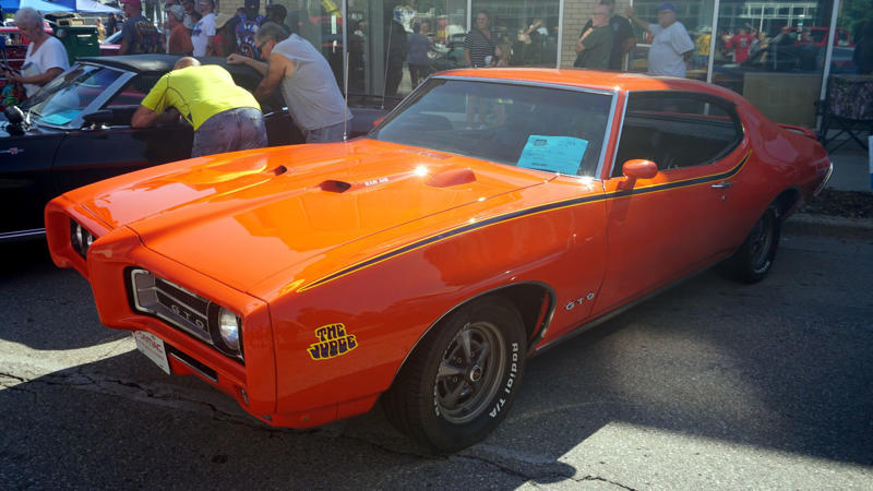 1. Pontiac GTO Judge 1. Pontiac GTO Judge, 2. Pontiac Firebird Trans Am SD455, 3. Pontiac Grand Prix SJ 428, 4. Pontiac Bonneville SSEi, 5. Pontiac Catalina 2+2, 6. Pontiac Fiero GT, 7. Pontiac G8 GXP, 8. Pontiac Tempest Le Mans GTO, 9. Pontiac Sunbird Turbo GT, 10. Pontiac Ventura Sprint, 11. Pontiac Parisienne Brougham, 12. Pontiac Trans Am GTA, 13. Pontiac Solstice GXP, 14. Pontiac Chieftain Convertible, 15. Pontiac Phoenix SJ Coupe, 16. Pontiac 6000 STE, 17. Pontiac Torrent GXP, 18. Pontiac Star Chief Custom, 19. Pontiac Safari Wagon, 20. Pontiac Tempest Safari Wagon