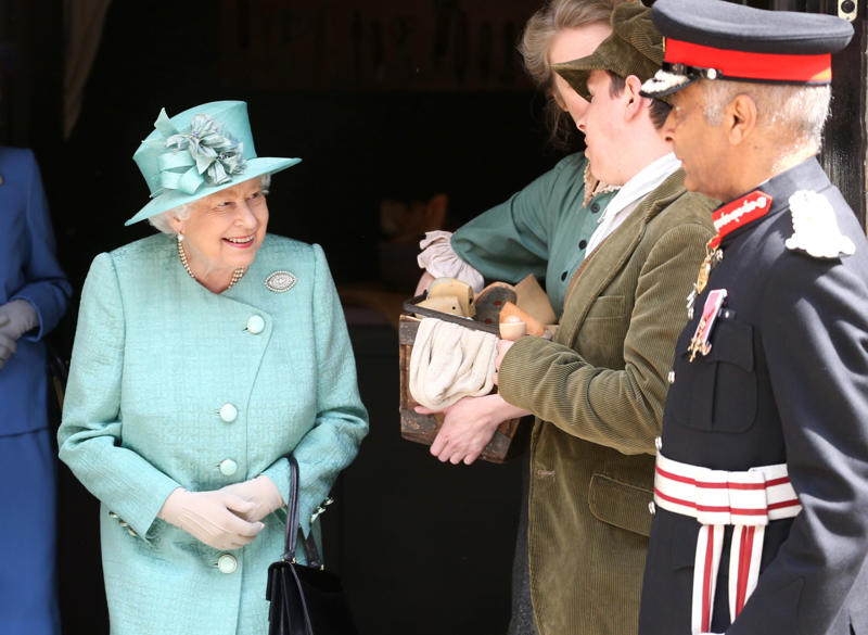 Assuming a leadership position, Princess Elizabeth during WWII, Serving in the military, Further examples, Commitment to their country, Doing charity work, Invictus Games, Making direct addresses, King George VI, 1939, Practicing diplomacy, Doing humanitarian work, King Charles III, Getting involved with philanthropy