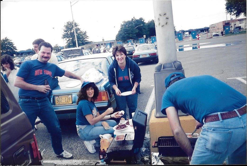 10. Tailgating at Shea Stadium After the Mets Won the World Series (1986) 1. Pregaming Before ‘The Who’ Concert in Pittsburgh (Early 1980s), 2. Tailgating in a Full Suit at a Packers Game (Late 1970s), 3. Creatively Catching the All-Star Game in San Diego (1992), 4. Getting Hyped for Wrestlemania (1987), 5. New York Cosmos Fans Tailgating at Giants Stadium (1970s), 6. Tailgating at a ‘Genesis’ Concert, 7. Ringing in the Raiders’ Season Opener (1984), 8. Grilling at Milwaukee’s County Stadium (1977), 9. Throwing ‘Em Back at the Philadelphia Eagles Game (1983), 10. Tailgating at Shea Stadium After the Mets Won the World Series (1986), 11. Tailgating After a Dirt Bike Race Out in the Boondocks (1970s), 12. Tailgate Keg (1950s), 13. Going All Out for the Browns vs. Oilers Game (1988), 14. The Country Squire Was the Ultimate Picnic Ride (1960), 15. The Classiest Tailgate (1954), 16. There’s a Full Bar in the Trunk … (1980)