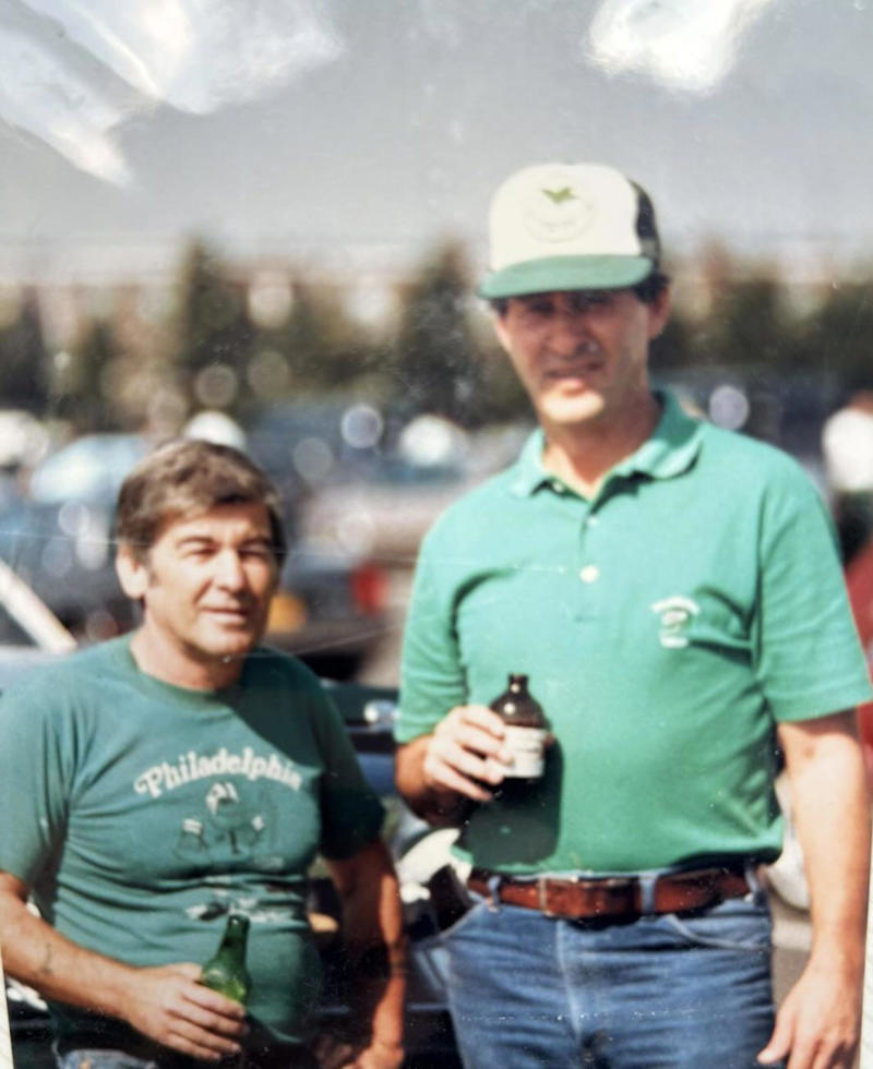 9. Throwing ‘Em Back at the Philadelphia Eagles Game (1983) 1. Pregaming Before ‘The Who’ Concert in Pittsburgh (Early 1980s), 2. Tailgating in a Full Suit at a Packers Game (Late 1970s), 3. Creatively Catching the All-Star Game in San Diego (1992), 4. Getting Hyped for Wrestlemania (1987), 5. New York Cosmos Fans Tailgating at Giants Stadium (1970s), 6. Tailgating at a ‘Genesis’ Concert, 7. Ringing in the Raiders’ Season Opener (1984), 8. Grilling at Milwaukee’s County Stadium (1977), 9. Throwing ‘Em Back at the Philadelphia Eagles Game (1983), 10. Tailgating at Shea Stadium After the Mets Won the World Series (1986), 11. Tailgating After a Dirt Bike Race Out in the Boondocks (1970s), 12. Tailgate Keg (1950s), 13. Going All Out for the Browns vs. Oilers Game (1988), 14. The Country Squire Was the Ultimate Picnic Ride (1960), 15. The Classiest Tailgate (1954), 16. There’s a Full Bar in the Trunk … (1980)