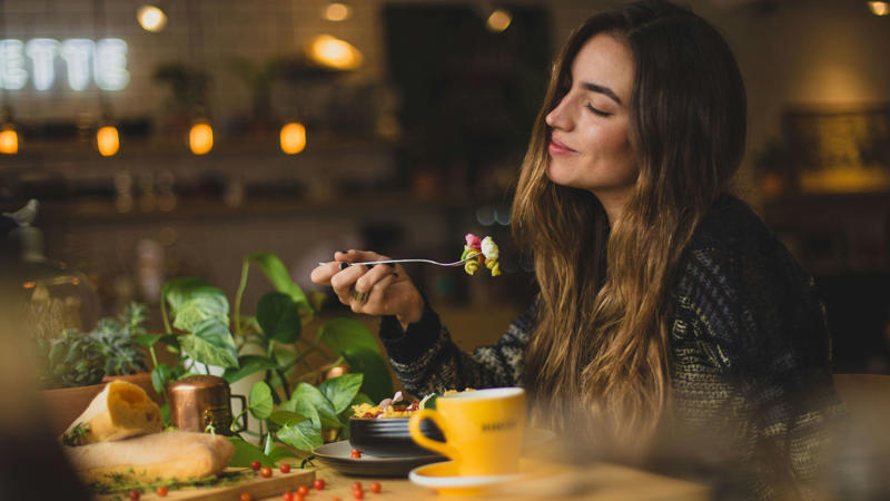 1. Poor Digestion, 2. Changes in Bowel Habits, 3. Skin Issues, 4. Frequent Fatigue &amp; Trouble Sleeping, 5. Migraines, 6. Extreme Food Cravings, 7. Unintentional Weight Loss or Gain, 8. Mood Swings, 9. Autoimmune Issues, 10. Food Allergies &amp; Sensitivities, 1. Practice Mindful Eating, 2. Limit Sugar, 3. Add Probiotics, 4. Drink Plenty of Water, 5. Exercise Daily, 6. Shop Smart, 7. Reduce Stress, 8. Get More Sleep, 9. Choose Fiber-Rich Foods, 10. Cut Back on Processed Snacks