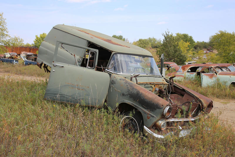 FORD COURIER - 1955 MERCURY CUSTOM - 1953, ALFA ROMEO GIULIETTA SPIDER, RENAULT ALLIANCE CONVERTIBLE, PONTIAC - 1934, TOYOTA COROLLA - SR5, OLDSMOBILE VISTA CRUISER - 1974, CHEVROLET SEDAN DELIVERY, OLDSMOBILE 88 - 1956, MORRIS MINOR, CHEVROLET BEL AIR - 1959, PLYMOUTH SPECIAL DELUXE - 1949, CHEVROLET EL CAMINO - 1975, PONTIAC BONNEVILLE CONVERTIBLE - 1964, PONTIAC CATALINA - 1968, CHEVROLET - 1964, DODGE WAYFARER - 1950, BUICK RIVIERA, CADILLAC ELDORADO - 1977, FORD THUNDERBIRD - 1996, CHEVROLET MASTER DELUXE - 1939, CHEVROLET 210 - 1956, DODGE - 1937, AMGENERAL JEEP DJ - 1975, BUICK SPECIAL - 1939, CHEVROLET VEGA KAMMBACK, FORD - 1956, DODGE RV - 1974, FORD GALAXIE - 1957, CHEVROLET IMPALA - 1961, NASH AMBASSADOR - 1939, FORD COURIER - 1955, CHRYSLER NEWPORT - 1966, FORD THUNDERBIRD - 1963, CHEVROLET CORVETTE - C4, FORD GALAXIE 500 - 1973, CHRYSLER WINDSOR - 1959, INTERNATIONAL SCOUT, FORD GALAXIE - 1959, OLDSMOBILE 88 - 1968, CHRYSLER LEBARON - 1979, THE YARD