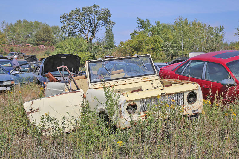 MERCURY CUSTOM - 1953, ALFA ROMEO GIULIETTA SPIDER, RENAULT ALLIANCE CONVERTIBLE, PONTIAC - 1934, TOYOTA COROLLA - SR5, OLDSMOBILE VISTA CRUISER - 1974, CHEVROLET SEDAN DELIVERY, OLDSMOBILE 88 - 1956, MORRIS MINOR, CHEVROLET BEL AIR - 1959, PLYMOUTH SPECIAL DELUXE - 1949, CHEVROLET EL CAMINO - 1975, PONTIAC BONNEVILLE CONVERTIBLE - 1964, PONTIAC CATALINA - 1968, CHEVROLET - 1964, DODGE WAYFARER - 1950, BUICK RIVIERA, CADILLAC ELDORADO - 1977, FORD THUNDERBIRD - 1996, CHEVROLET MASTER DELUXE - 1939, CHEVROLET 210 - 1956, DODGE - 1937, AMGENERAL JEEP DJ - 1975, BUICK SPECIAL - 1939, CHEVROLET VEGA KAMMBACK, FORD - 1956, DODGE RV - 1974, FORD GALAXIE - 1957, CHEVROLET IMPALA - 1961, NASH AMBASSADOR - 1939, FORD COURIER - 1955, CHRYSLER NEWPORT - 1966, FORD THUNDERBIRD - 1963, CHEVROLET CORVETTE - C4, FORD GALAXIE 500 - 1973, CHRYSLER WINDSOR - 1959, INTERNATIONAL SCOUT, FORD GALAXIE - 1959, OLDSMOBILE 88 - 1968, CHRYSLER LEBARON - 1979, THE YARD