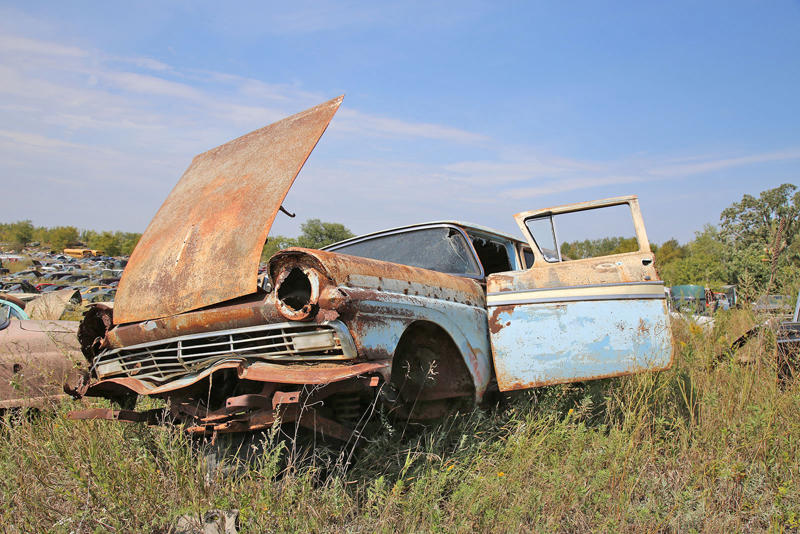 MERCURY CUSTOM - 1953, ALFA ROMEO GIULIETTA SPIDER, RENAULT ALLIANCE CONVERTIBLE, PONTIAC - 1934, TOYOTA COROLLA - SR5, OLDSMOBILE VISTA CRUISER - 1974, CHEVROLET SEDAN DELIVERY, OLDSMOBILE 88 - 1956, MORRIS MINOR, CHEVROLET BEL AIR - 1959, PLYMOUTH SPECIAL DELUXE - 1949, CHEVROLET EL CAMINO - 1975, PONTIAC BONNEVILLE CONVERTIBLE - 1964, PONTIAC CATALINA - 1968, CHEVROLET - 1964, DODGE WAYFARER - 1950, BUICK RIVIERA, CADILLAC ELDORADO - 1977, FORD THUNDERBIRD - 1996, CHEVROLET MASTER DELUXE - 1939, CHEVROLET 210 - 1956, DODGE - 1937, AMGENERAL JEEP DJ - 1975, BUICK SPECIAL - 1939, CHEVROLET VEGA KAMMBACK, FORD - 1956, DODGE RV - 1974, FORD GALAXIE - 1957, CHEVROLET IMPALA - 1961, NASH AMBASSADOR - 1939, FORD COURIER - 1955, CHRYSLER NEWPORT - 1966, FORD THUNDERBIRD - 1963, CHEVROLET CORVETTE - C4, FORD GALAXIE 500 - 1973, CHRYSLER WINDSOR - 1959, INTERNATIONAL SCOUT, FORD GALAXIE - 1959, OLDSMOBILE 88 - 1968, CHRYSLER LEBARON - 1979, THE YARD