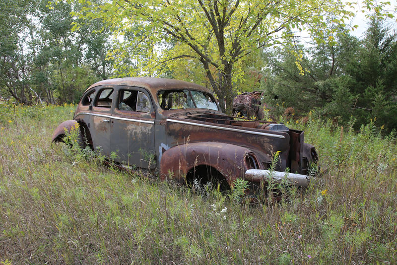 MERCURY CUSTOM - 1953, ALFA ROMEO GIULIETTA SPIDER, RENAULT ALLIANCE CONVERTIBLE, PONTIAC - 1934, TOYOTA COROLLA - SR5, OLDSMOBILE VISTA CRUISER - 1974, CHEVROLET SEDAN DELIVERY, OLDSMOBILE 88 - 1956, MORRIS MINOR, CHEVROLET BEL AIR - 1959, PLYMOUTH SPECIAL DELUXE - 1949, CHEVROLET EL CAMINO - 1975, PONTIAC BONNEVILLE CONVERTIBLE - 1964, PONTIAC CATALINA - 1968, CHEVROLET - 1964, DODGE WAYFARER - 1950, BUICK RIVIERA, CADILLAC ELDORADO - 1977, FORD THUNDERBIRD - 1996, CHEVROLET MASTER DELUXE - 1939, CHEVROLET 210 - 1956, DODGE - 1937, AMGENERAL JEEP DJ - 1975, BUICK SPECIAL - 1939, CHEVROLET VEGA KAMMBACK, FORD - 1956, DODGE RV - 1974, FORD GALAXIE - 1957, CHEVROLET IMPALA - 1961, NASH AMBASSADOR - 1939, FORD COURIER - 1955, CHRYSLER NEWPORT - 1966, FORD THUNDERBIRD - 1963, CHEVROLET CORVETTE - C4, FORD GALAXIE 500 - 1973, CHRYSLER WINDSOR - 1959, INTERNATIONAL SCOUT, FORD GALAXIE - 1959, OLDSMOBILE 88 - 1968, CHRYSLER LEBARON - 1979, THE YARD