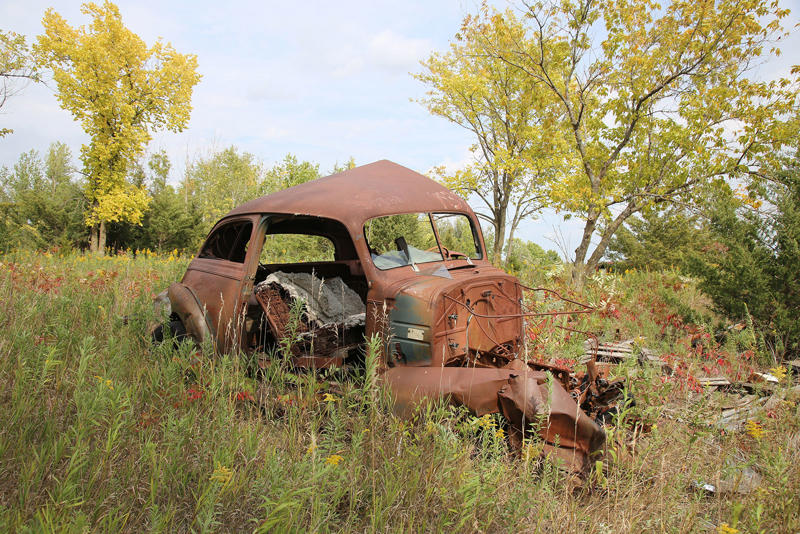 MERCURY CUSTOM - 1953, ALFA ROMEO GIULIETTA SPIDER, RENAULT ALLIANCE CONVERTIBLE, PONTIAC - 1934, TOYOTA COROLLA - SR5, OLDSMOBILE VISTA CRUISER - 1974, CHEVROLET SEDAN DELIVERY, OLDSMOBILE 88 - 1956, MORRIS MINOR, CHEVROLET BEL AIR - 1959, PLYMOUTH SPECIAL DELUXE - 1949, CHEVROLET EL CAMINO - 1975, PONTIAC BONNEVILLE CONVERTIBLE - 1964, PONTIAC CATALINA - 1968, CHEVROLET - 1964, DODGE WAYFARER - 1950, BUICK RIVIERA, CADILLAC ELDORADO - 1977, FORD THUNDERBIRD - 1996, CHEVROLET MASTER DELUXE - 1939, CHEVROLET 210 - 1956, DODGE - 1937, AMGENERAL JEEP DJ - 1975, BUICK SPECIAL - 1939, CHEVROLET VEGA KAMMBACK, FORD - 1956, DODGE RV - 1974, FORD GALAXIE - 1957, CHEVROLET IMPALA - 1961, NASH AMBASSADOR - 1939, FORD COURIER - 1955, CHRYSLER NEWPORT - 1966, FORD THUNDERBIRD - 1963, CHEVROLET CORVETTE - C4, FORD GALAXIE 500 - 1973, CHRYSLER WINDSOR - 1959, INTERNATIONAL SCOUT, FORD GALAXIE - 1959, OLDSMOBILE 88 - 1968, CHRYSLER LEBARON - 1979, THE YARD