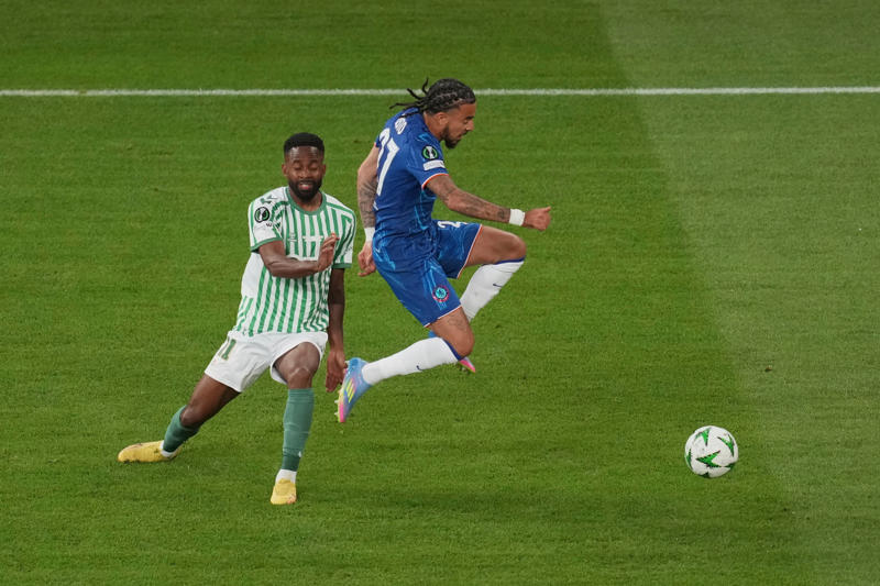 Transfer news, rumours and latest done deals, Arsenal 'in process of completing' move for Gyokeres, Joao Palhinha wanted by Man Utd and Spurs, Bayern Munich want Malo Gusto, Aston Villa close in on new goalkeeper, Noni Madueke to complete Arsenal move, West Ham agree deal for Slavia Prague left-back, Gyokeres targets Premier League move for 'revenge' as Arsenal move stalls, Ollie Watkins to Man United?, Garnacho rejects Saudi move, Man Utd optimistic of reaching Mbeumo deal, PSG ready to sell trio after Club World Cup final, Alexander Isak's next club?, Three Premier League clubs want Ekitike, Chelsea set Nicolas Jackson price tag amid Serie A interest, Forest seek legal advice over Spurs' Gibbs-White approach, Chelsea eye shock move for Donnarumma, Madueke to Arsenal imminent, Jordan Henderson set for shock return to Premier League, Viktor Gyokeres tipped to fire goals in Premier League, Sporting discipline Viktor Gyokeres and warn Arsenal over transfer games