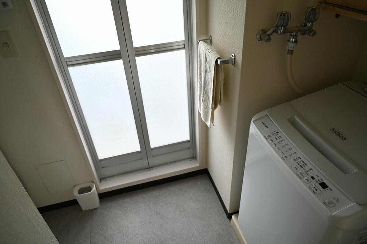 ほどよい広さと、在宅ワークにもぴったりな間取り, 家賃以外のコスパのよさ, 日々の癒やしになる豊かな自然, 古さゆえの不便さは工夫次第で快適に, 「完璧じゃない暮らし」のなかにある、ちょうどよさ