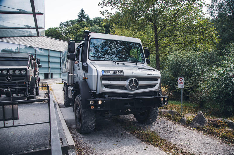 Everybody loves a Unimog., Boehringer Unimog U6 Prototype, Unimog 70200/2010, Unimog U411, Unimog 2010 – Swiss Army, Unimog U416a, Unimog U5023, MB-Trac 1800 Intercooler, Unimog Chassis Cutaway, Unimog U402 – Klosters Fire Department, Brabus Unimog U500, Unimog U1650 Railroad Truck, Mini Unimogs, Unimog - Transformers, Unimog U406, Unimog UGE U530, Unimog U1300 L, Unimog U401, MB-Trac 700, Unimog U425, Unimog U404, Mercedes Zetros, Unimog UHE