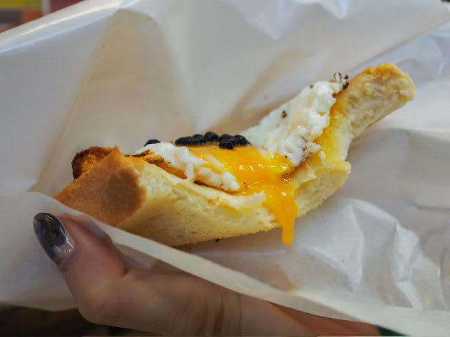 パンケーキは必食！「コリント朝日店」, 絶品！18品の朝ごはん「築地本願寺カフェ Tsumugi」, 築地本願寺カフェ Tsumugi, 胡椒がアクセント！「Tsukiji Peppers Cafe」, Tsukiji Peppers Cafe（築地ペッパーズカフェ）