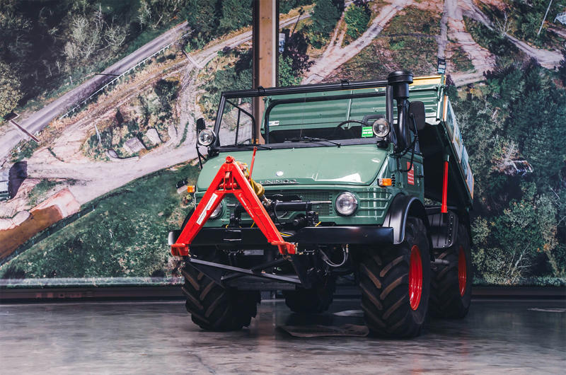 Everybody loves a Unimog., Boehringer Unimog U6 Prototype, Unimog 70200/2010, Unimog U411, Unimog 2010 – Swiss Army, Unimog U416a, Unimog U5023, MB-Trac 1800 Intercooler, Unimog Chassis Cutaway, Unimog U402 – Klosters Fire Department, Brabus Unimog U500, Unimog U1650 Railroad Truck, Mini Unimogs, Unimog - Transformers, Unimog U406, Unimog UGE U530, Unimog U1300 L, Unimog U401, MB-Trac 700, Unimog U425, Unimog U404, Mercedes Zetros, Unimog UHE
