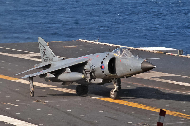 11: Hawker Sea Fury, 10: Douglas A-1 Skyraider, 9: Douglas A-4 Skyhawk, 8: Vought F-8 Crusader, 7: McDonnell Douglas F/A-18 Hornet, 6: McDonnell Douglas F-4 Phantom II, 5: BAe Sea Harrier, 4: Blackburn Buccaneer, 3: Grumman A-6 Intruder, 2: A-3 Skywarrior, 1: Grumman F-14 Tomcat