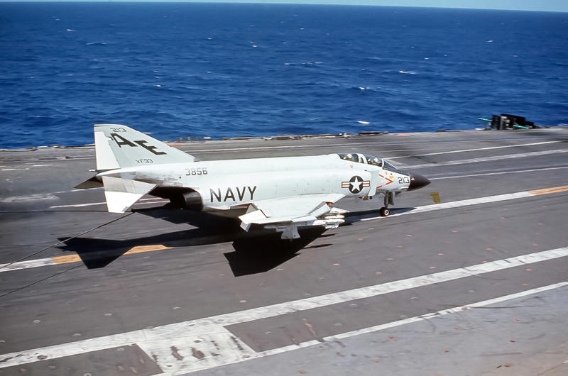 11: Hawker Sea Fury, 10: Douglas A-1 Skyraider, 9: Douglas A-4 Skyhawk, 8: Vought F-8 Crusader, 7: McDonnell Douglas F/A-18 Hornet, 6: McDonnell Douglas F-4 Phantom II, 5: BAe Sea Harrier, 4: Blackburn Buccaneer, 3: Grumman A-6 Intruder, 2: A-3 Skywarrior, 1: Grumman F-14 Tomcat