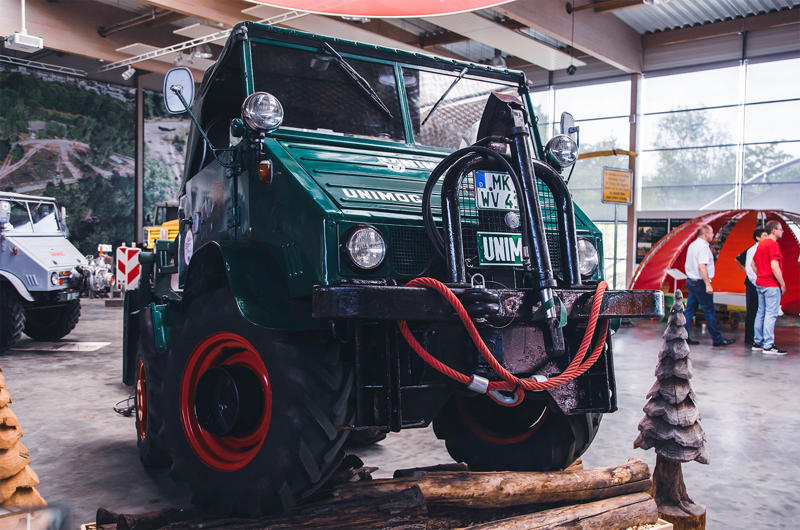 Everybody loves a Unimog., Boehringer Unimog U6 Prototype, Unimog 70200/2010, Unimog U411, Unimog 2010 – Swiss Army, Unimog U416a, Unimog U5023, MB-Trac 1800 Intercooler, Unimog Chassis Cutaway, Unimog U402 – Klosters Fire Department, Brabus Unimog U500, Unimog U1650 Railroad Truck, Mini Unimogs, Unimog - Transformers, Unimog U406, Unimog UGE U530, Unimog U1300 L, Unimog U401, MB-Trac 700, Unimog U425, Unimog U404, Mercedes Zetros, Unimog UHE