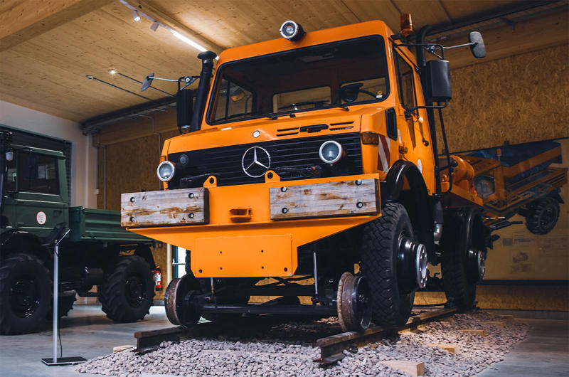 Everybody loves a Unimog., Boehringer Unimog U6 Prototype, Unimog 70200/2010, Unimog U411, Unimog 2010 – Swiss Army, Unimog U416a, Unimog U5023, MB-Trac 1800 Intercooler, Unimog Chassis Cutaway, Unimog U402 – Klosters Fire Department, Brabus Unimog U500, Unimog U1650 Railroad Truck, Mini Unimogs, Unimog - Transformers, Unimog U406, Unimog UGE U530, Unimog U1300 L, Unimog U401, MB-Trac 700, Unimog U425, Unimog U404, Mercedes Zetros, Unimog UHE