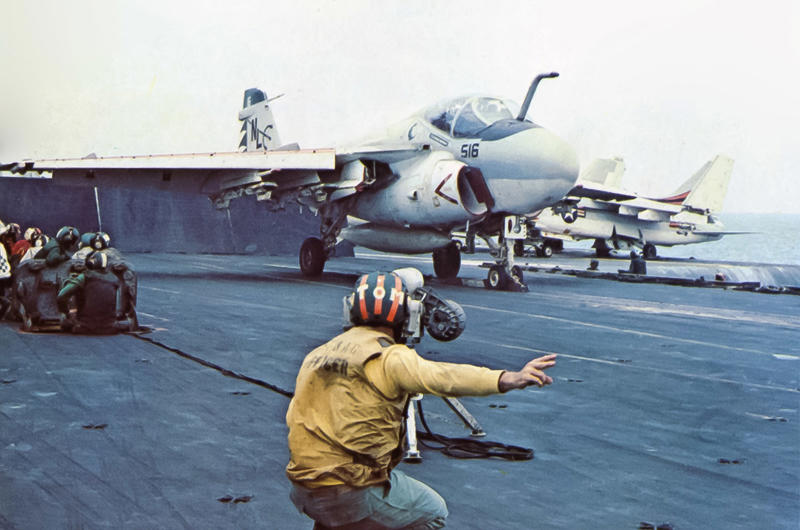 11: Hawker Sea Fury, 10: Douglas A-1 Skyraider, 9: Douglas A-4 Skyhawk, 8: Vought F-8 Crusader, 7: McDonnell Douglas F/A-18 Hornet, 6: McDonnell Douglas F-4 Phantom II, 5: BAe Sea Harrier, 4: Blackburn Buccaneer, 3: Grumman A-6 Intruder, 2: A-3 Skywarrior, 1: Grumman F-14 Tomcat