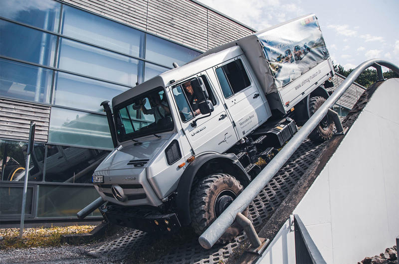 Everybody loves a Unimog., Boehringer Unimog U6 Prototype, Unimog 70200/2010, Unimog U411, Unimog 2010 – Swiss Army, Unimog U416a, Unimog U5023, MB-Trac 1800 Intercooler, Unimog Chassis Cutaway, Unimog U402 – Klosters Fire Department, Brabus Unimog U500, Unimog U1650 Railroad Truck, Mini Unimogs, Unimog - Transformers, Unimog U406, Unimog UGE U530, Unimog U1300 L, Unimog U401, MB-Trac 700, Unimog U425, Unimog U404, Mercedes Zetros, Unimog UHE