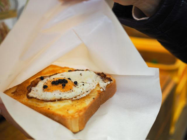 パンケーキは必食！「コリント朝日店」, 絶品！18品の朝ごはん「築地本願寺カフェ Tsumugi」, 築地本願寺カフェ Tsumugi, 胡椒がアクセント！「Tsukiji Peppers Cafe」, Tsukiji Peppers Cafe（築地ペッパーズカフェ）