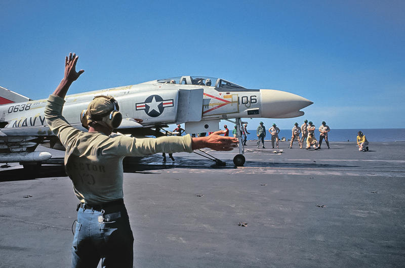 11: Hawker Sea Fury, 10: Douglas A-1 Skyraider, 9: Douglas A-4 Skyhawk, 8: Vought F-8 Crusader, 7: McDonnell Douglas F/A-18 Hornet, 6: McDonnell Douglas F-4 Phantom II, 5: BAe Sea Harrier, 4: Blackburn Buccaneer, 3: Grumman A-6 Intruder, 2: A-3 Skywarrior, 1: Grumman F-14 Tomcat