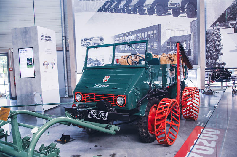 Everybody loves a Unimog., Boehringer Unimog U6 Prototype, Unimog 70200/2010, Unimog U411, Unimog 2010 – Swiss Army, Unimog U416a, Unimog U5023, MB-Trac 1800 Intercooler, Unimog Chassis Cutaway, Unimog U402 – Klosters Fire Department, Brabus Unimog U500, Unimog U1650 Railroad Truck, Mini Unimogs, Unimog - Transformers, Unimog U406, Unimog UGE U530, Unimog U1300 L, Unimog U401, MB-Trac 700, Unimog U425, Unimog U404, Mercedes Zetros, Unimog UHE